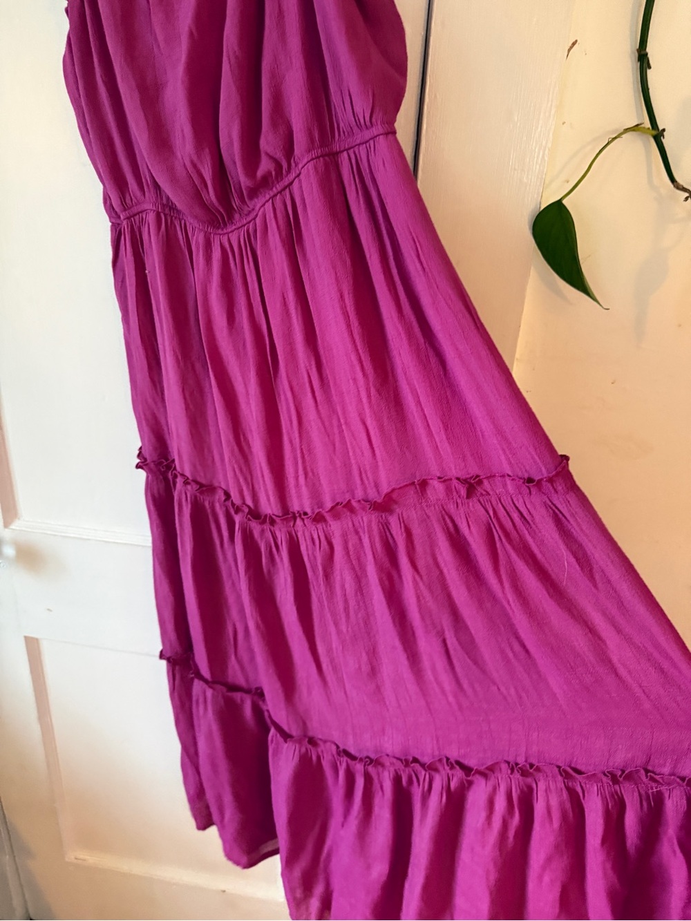 LUXOLOGY size L Sleeveless Fuchsia Tiered Maxi Dress with Ruffled Straps - Picture 3 of 8